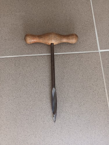 Großer antiker holzhandbohrer - antiker,