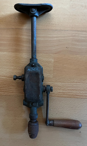 Alte handbohrmaschine mit - handbohrmaschine,