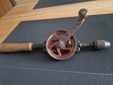 Antike Handbohrmaschine mit