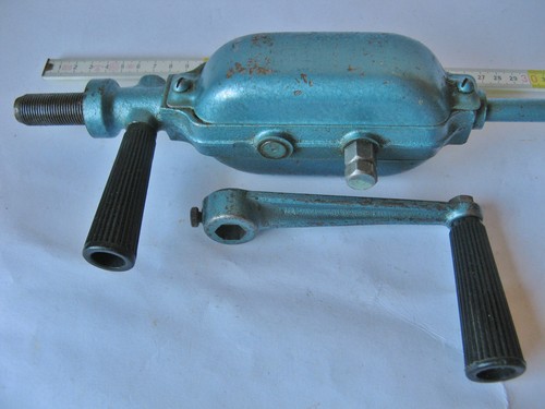 Handbohrer brustleier mit 2 - ,