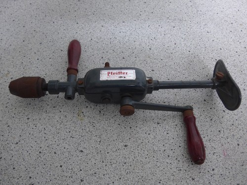 Handbohrmaschine/Brustleier