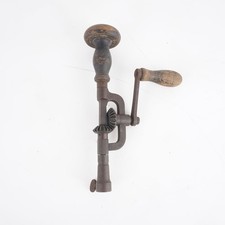 Alte Handbohrmaschine mit